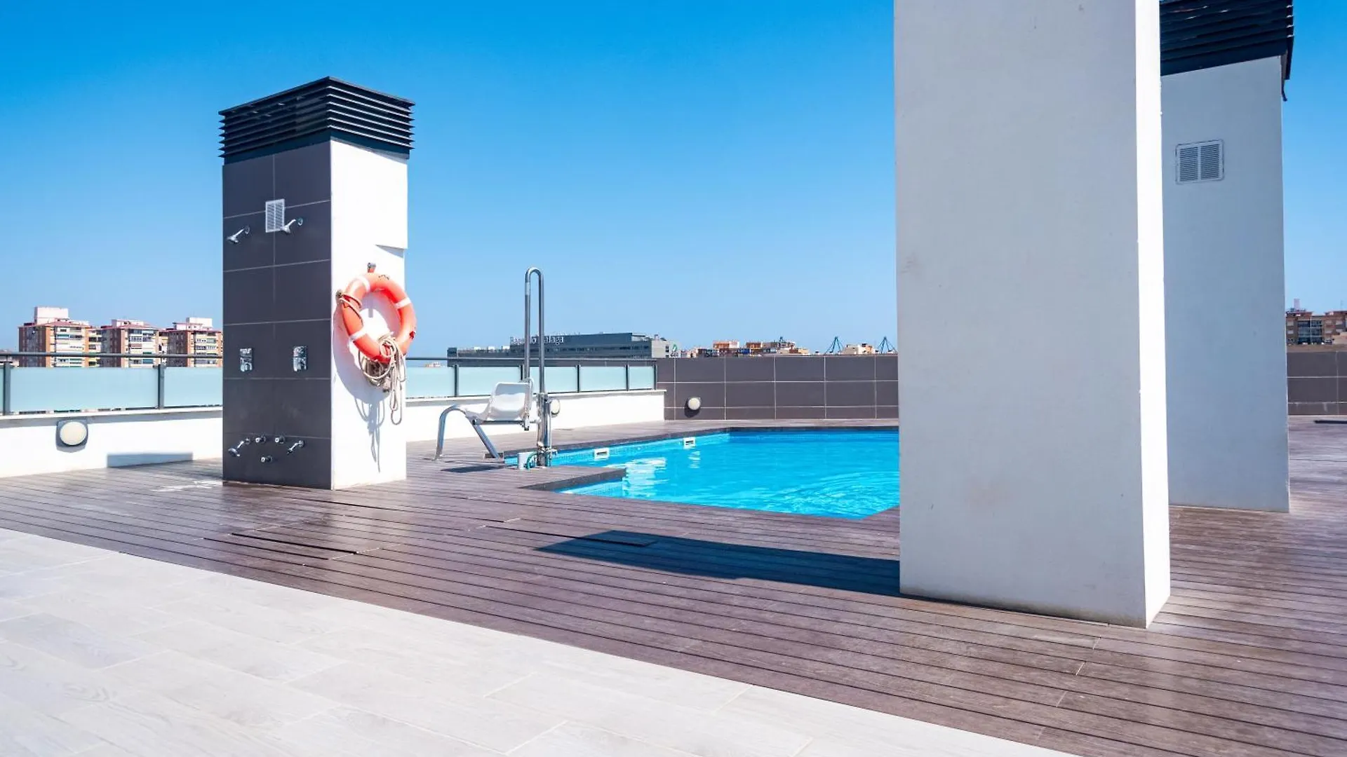Apartment With Pool-2Bedrooms 2Bathrooms-Malaga