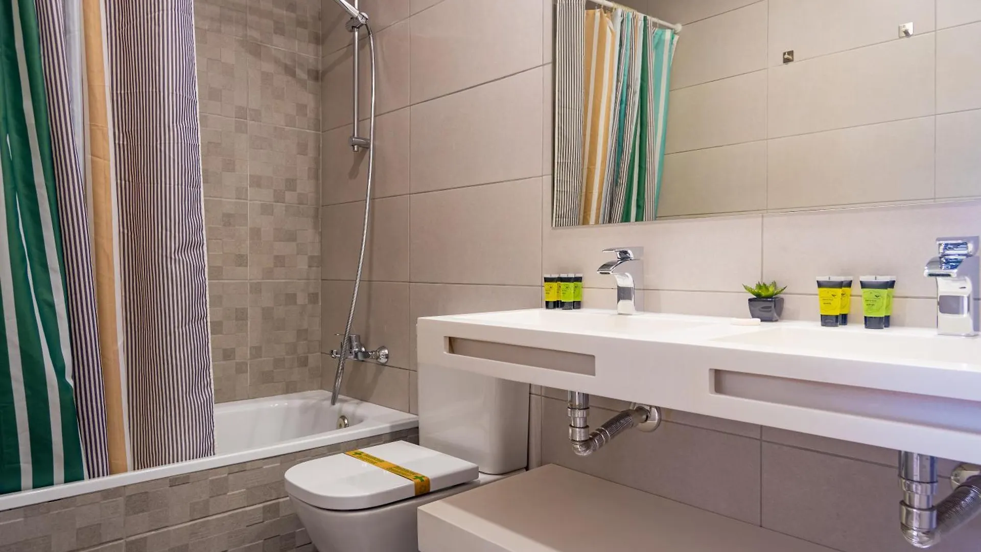 Apartment With Pool-2Bedrooms 2Bathrooms-מאלגה 0*, מאלגה ספרד